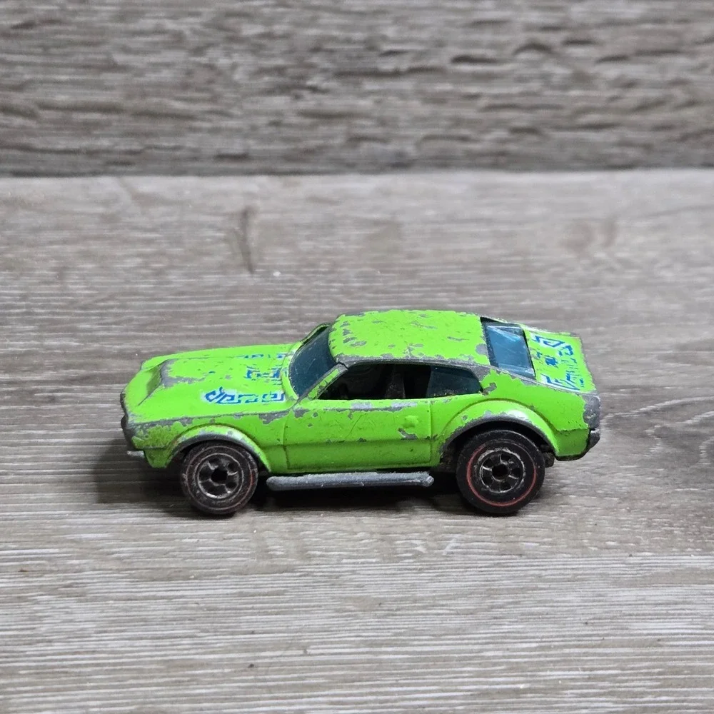 Hot Wheels Mighty Maverick Car Unisex 1:64 Light Green Redline Enamel Tested